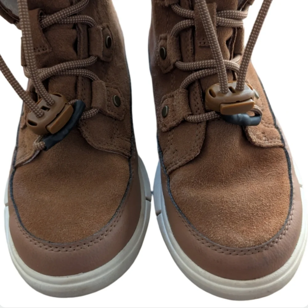 SOREL Waterproof Boots  Youth 2 (fits Women's 4)